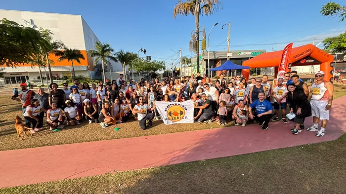 Edna Costa em evento comunitário